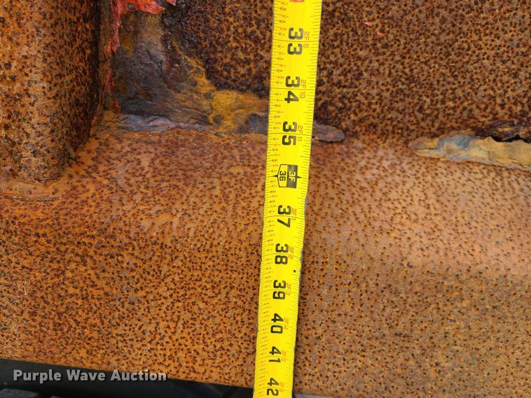 image for item EZ9212 2006 International 7300  dump truck