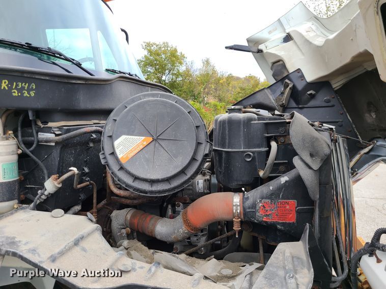 image for item EZ9212 2006 International 7300  dump truck