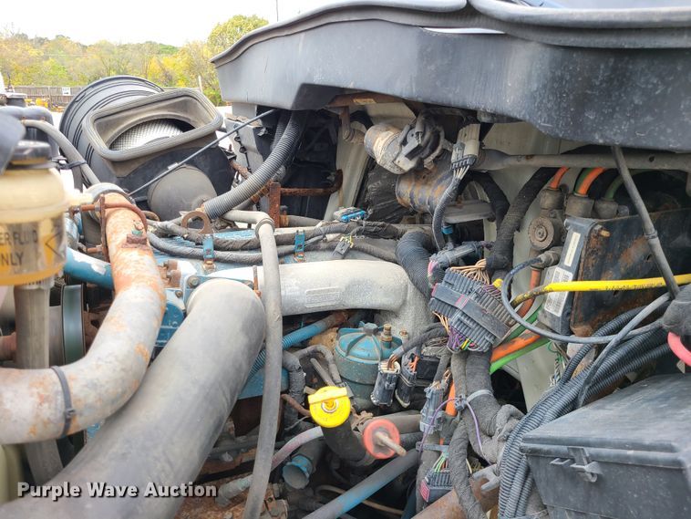 image for item EZ9212 2006 International 7300  dump truck