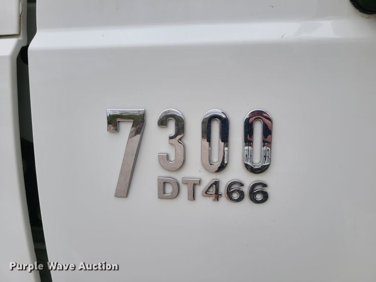 image for item EZ9212 2006 International 7300  dump truck