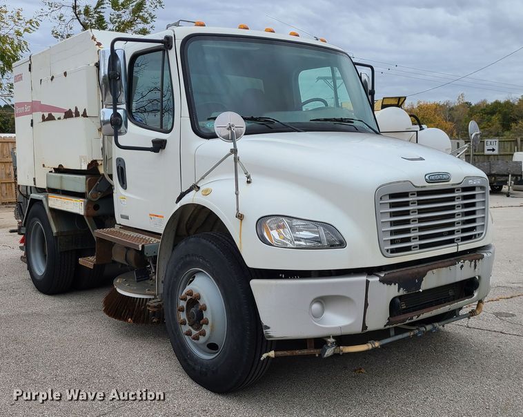 image for item EZ9213 2006 Freightliner Business Class M2 106  street sweeper truck