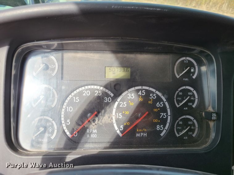 image for item EZ9213 2006 Freightliner Business Class M2 106  street sweeper truck