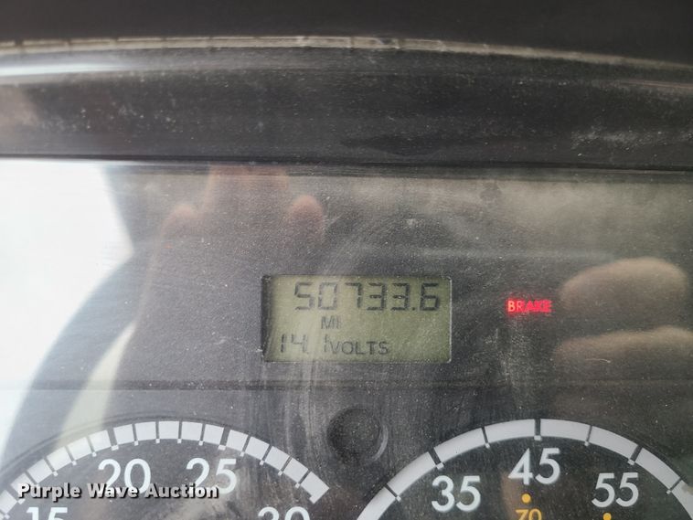 image for item EZ9213 2006 Freightliner Business Class M2 106  street sweeper truck