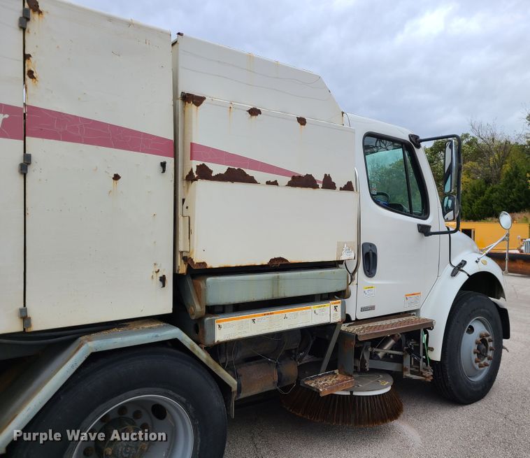 image for item EZ9213 2006 Freightliner Business Class M2 106  street sweeper truck