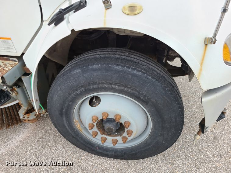 image for item EZ9213 2006 Freightliner Business Class M2 106  street sweeper truck