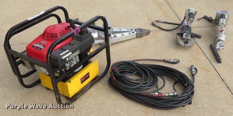 image for item FP9430 Amkus Rescue Systems  rescue tool set