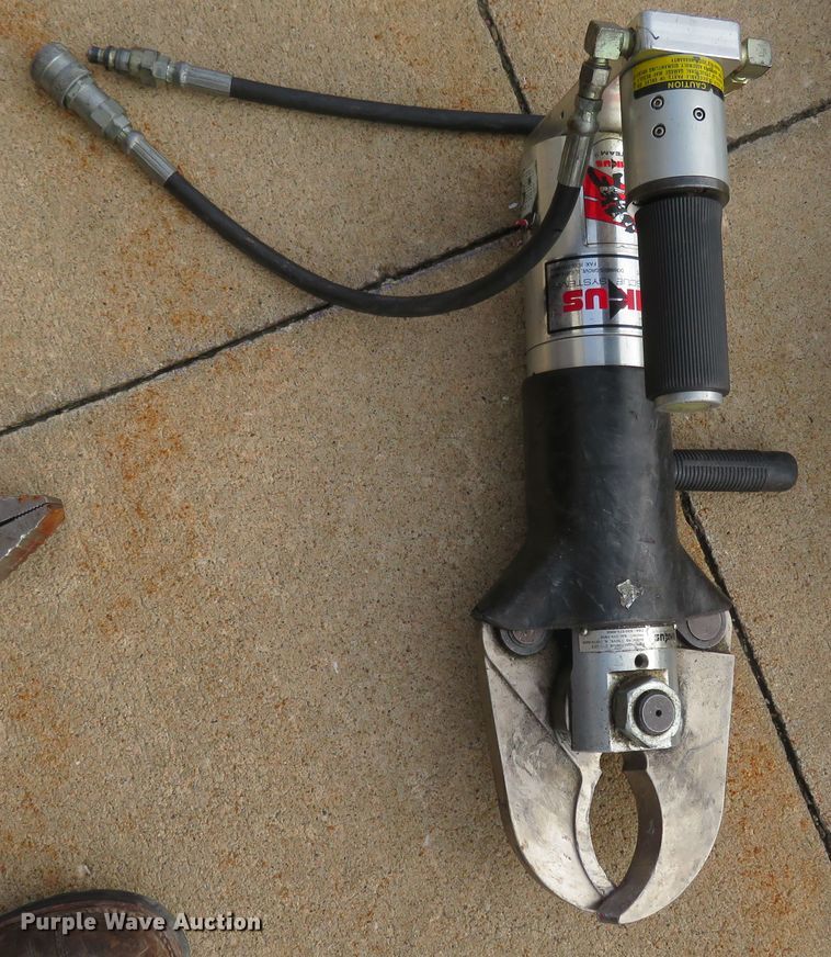 image for item FP9430 Amkus Rescue Systems  rescue tool set