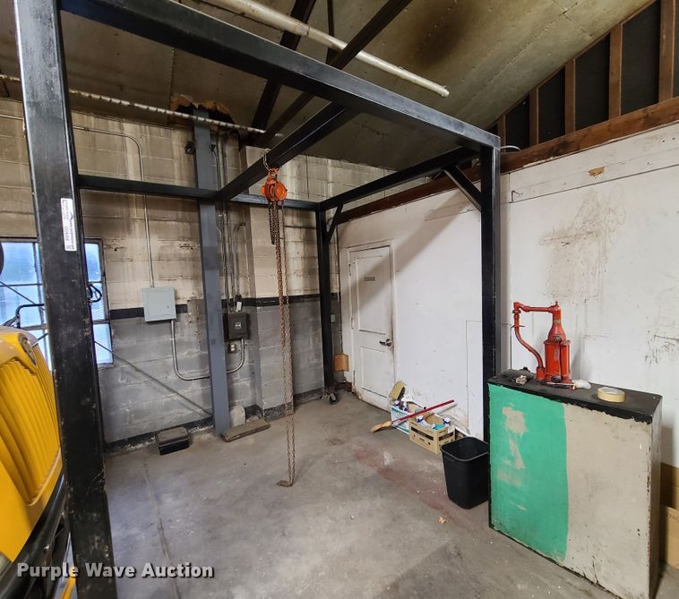 image for item GO9458 Hoist frame