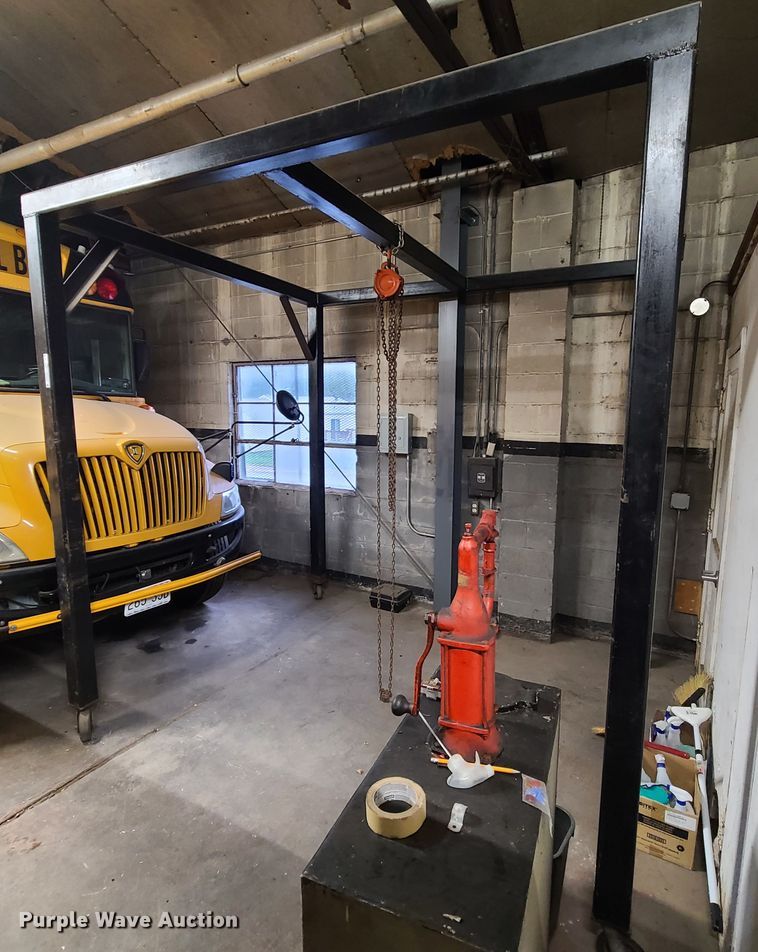 image for item GO9458 Hoist frame