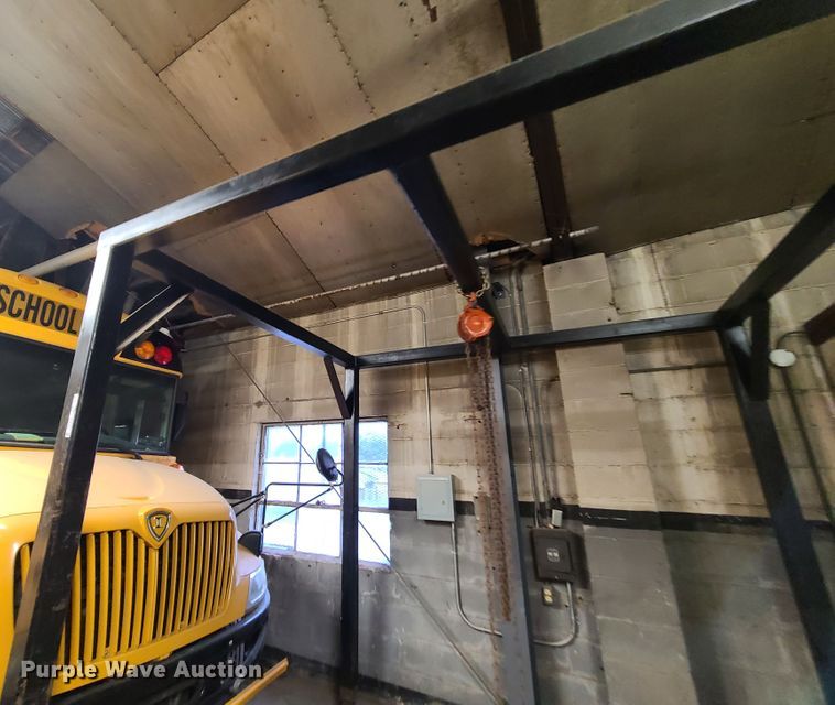 image for item GO9458 Hoist frame