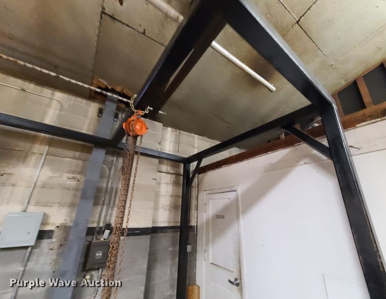 image for item GO9458 Hoist frame