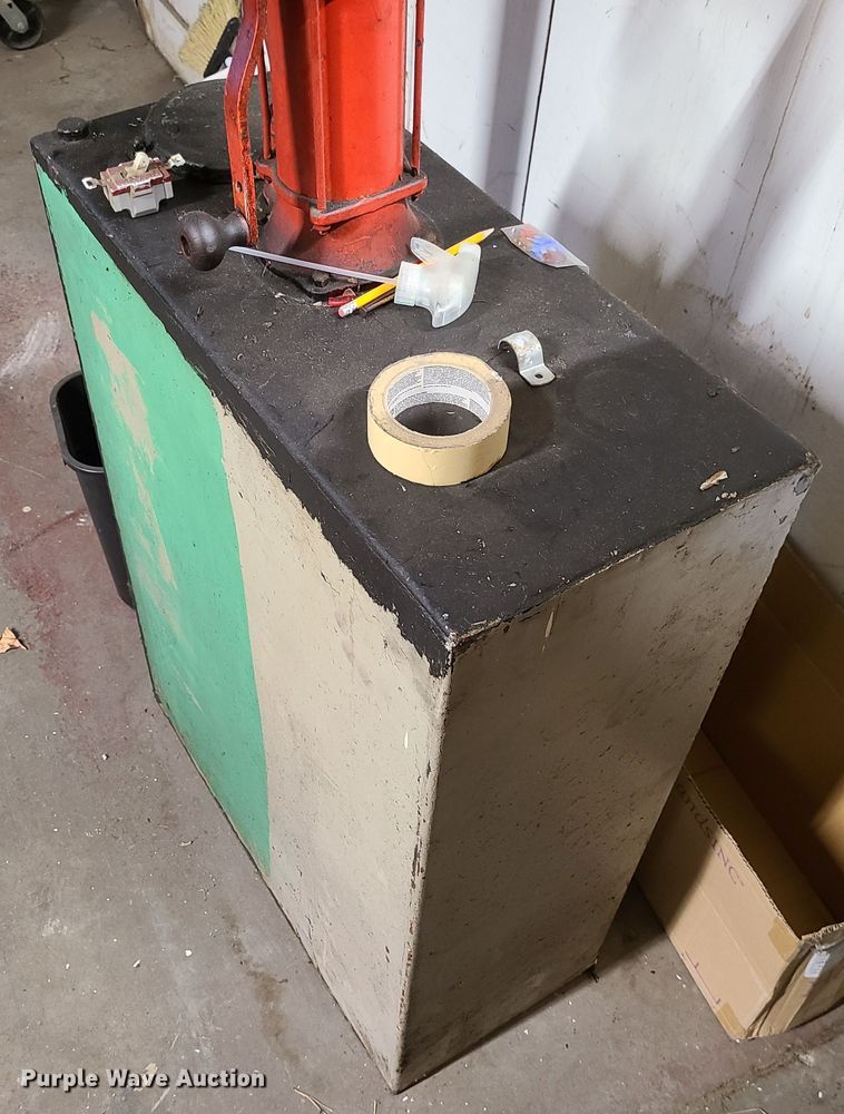 image for item GO9458 Hoist frame