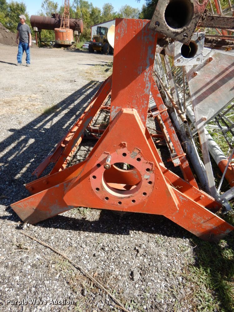 image for item GQ9791 Approximately 140' radio tower