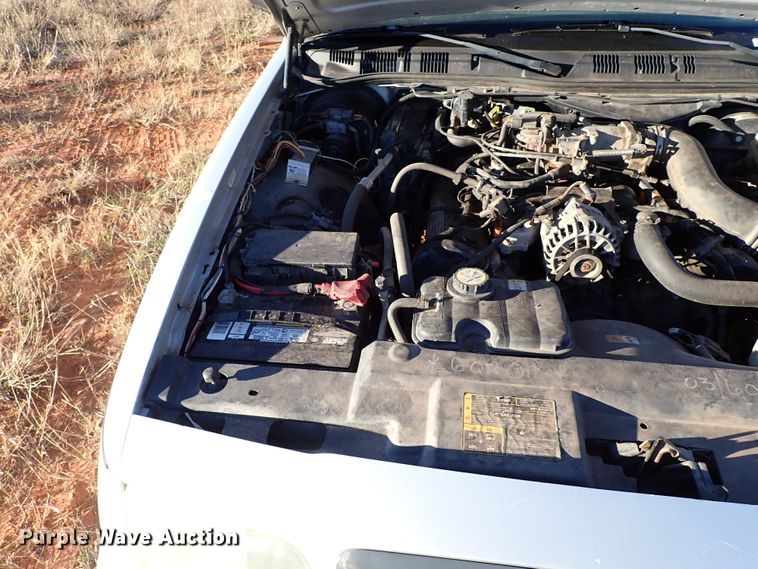 image for item IC9572 2003 Ford Crown Victoria Police Interceptor