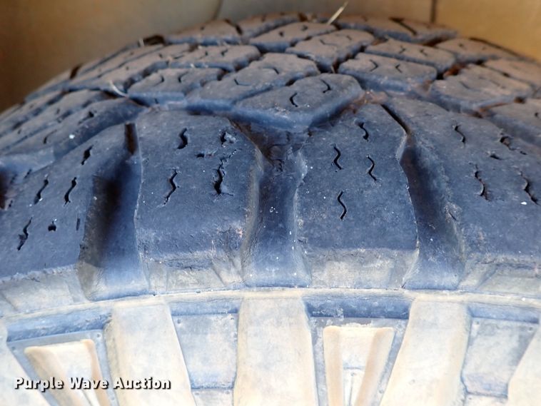 image for item IC9576 2001 Dodge Ram 1500  Club Cab pickup truck