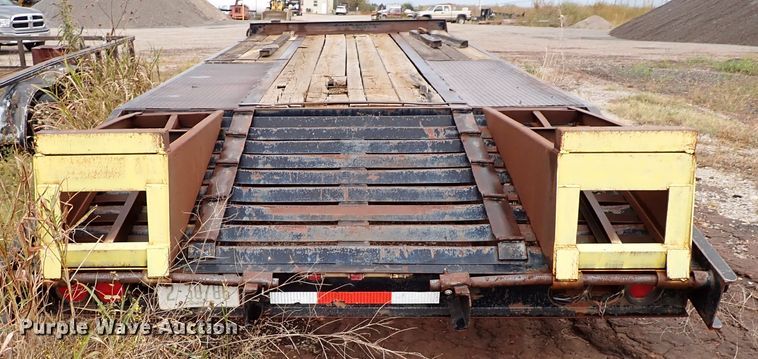 image for item IC9577 2000 Central PNTL  equipment trailer