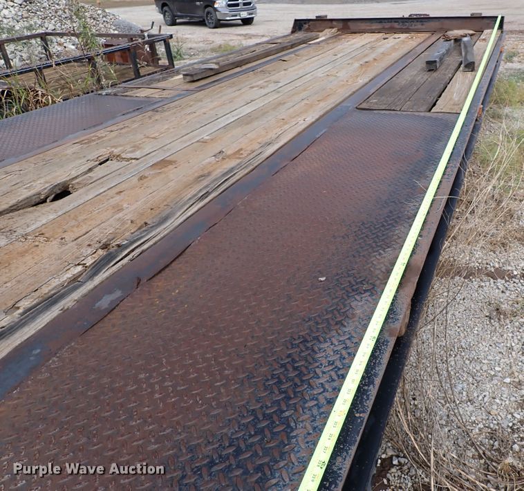 image for item IC9577 2000 Central PNTL  equipment trailer