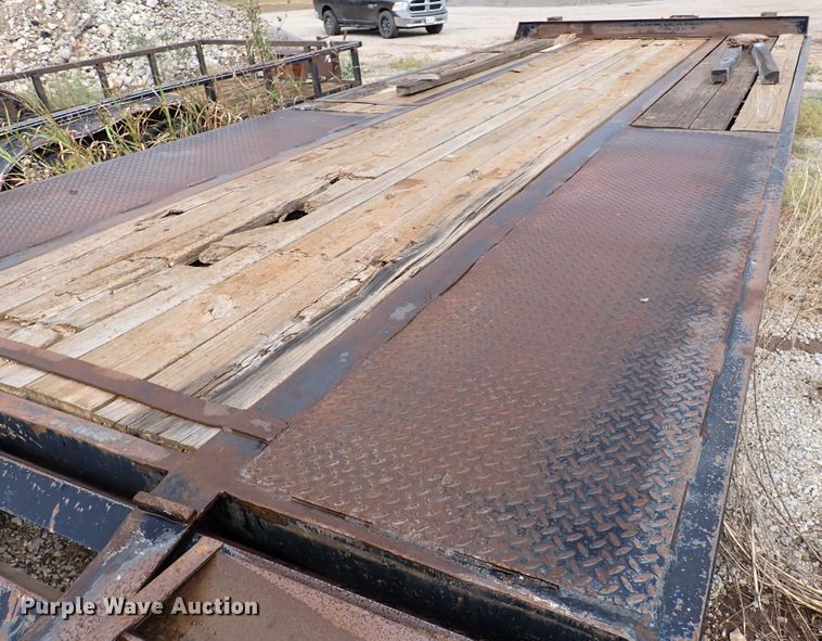 image for item IC9577 2000 Central PNTL  equipment trailer