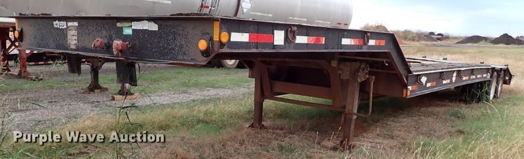 image for item IC9578 2001 Fontaine FLT-7-35HBTW  drop deck equipment trailer