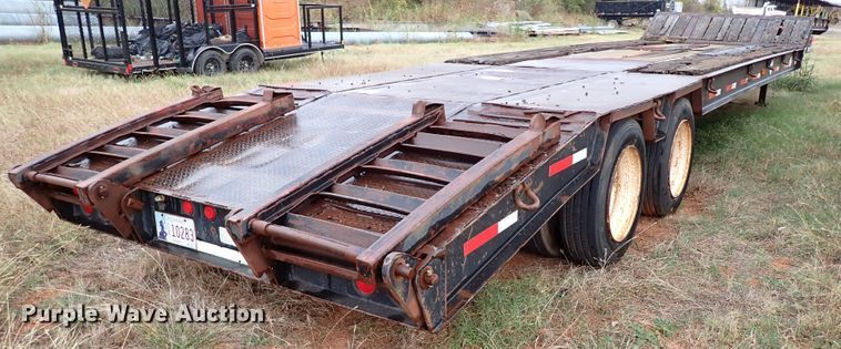 image for item IC9578 2001 Fontaine FLT-7-35HBTW  drop deck equipment trailer