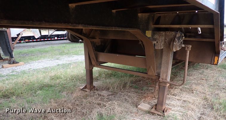 image for item IC9578 2001 Fontaine FLT-7-35HBTW  drop deck equipment trailer