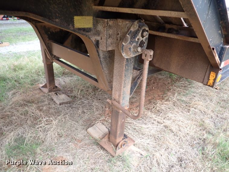 image for item IC9578 2001 Fontaine FLT-7-35HBTW  drop deck equipment trailer