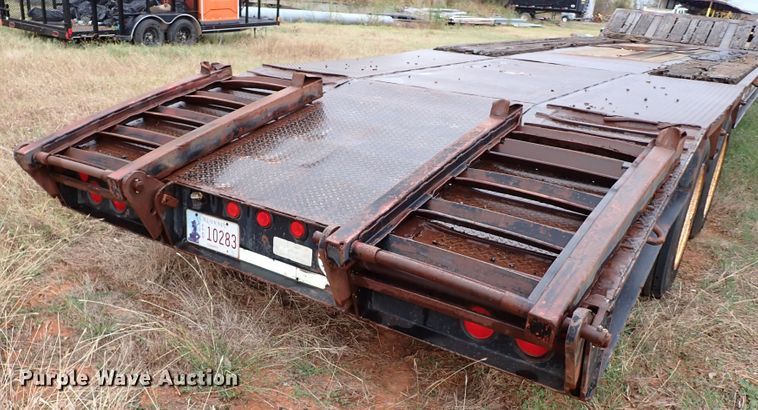 image for item IC9578 2001 Fontaine FLT-7-35HBTW  drop deck equipment trailer