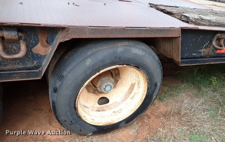 image for item IC9578 2001 Fontaine FLT-7-35HBTW  drop deck equipment trailer