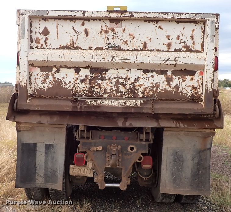 image for item IC9579 1998 Mack CH613  dump truck