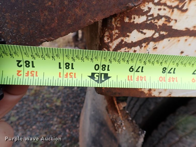 image for item IC9579 1998 Mack CH613  dump truck