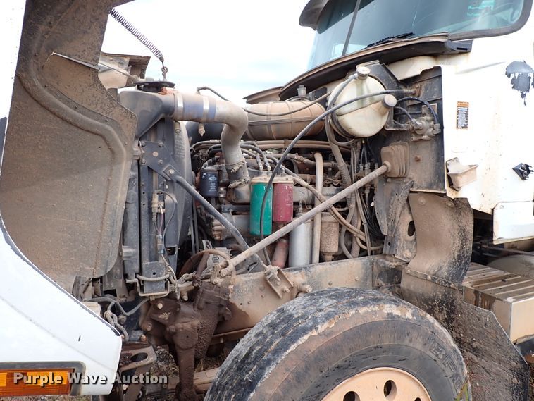 image for item IC9579 1998 Mack CH613  dump truck