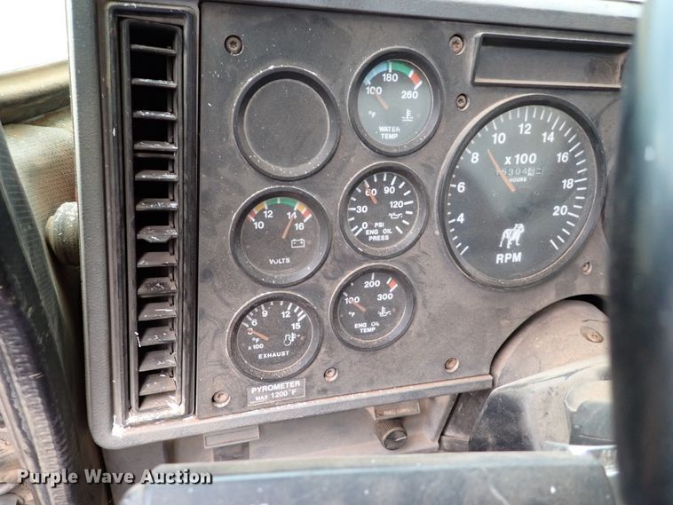 image for item IC9579 1998 Mack CH613  dump truck