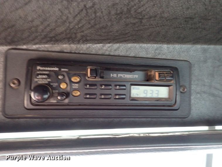 image for item IC9579 1998 Mack CH613  dump truck