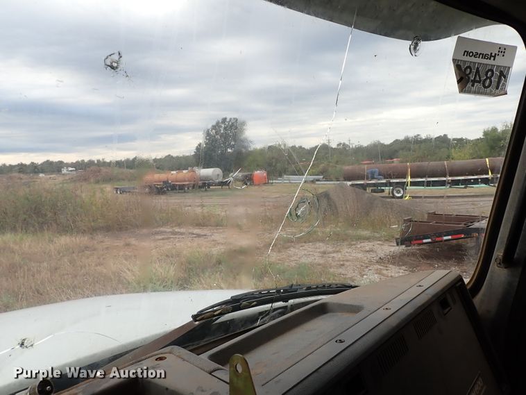 image for item IC9579 1998 Mack CH613  dump truck