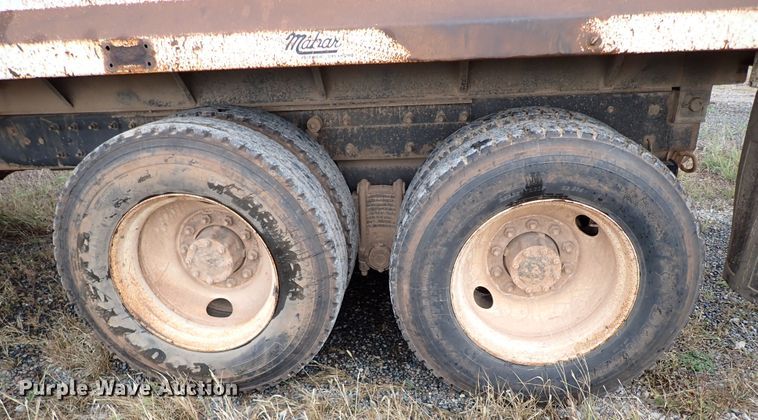 image for item IC9579 1998 Mack CH613  dump truck