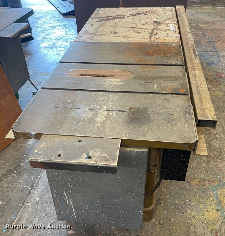 image for item II9439 Powermatic 66  table saw
