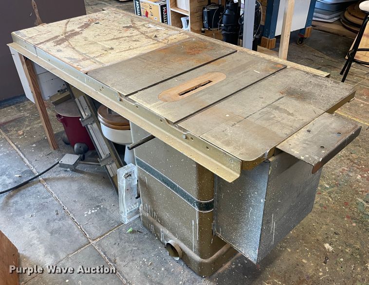 image for item II9439 Powermatic 66  table saw