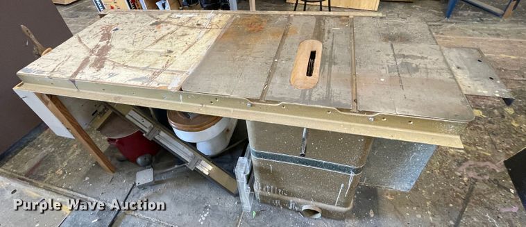 image for item II9439 Powermatic 66  table saw