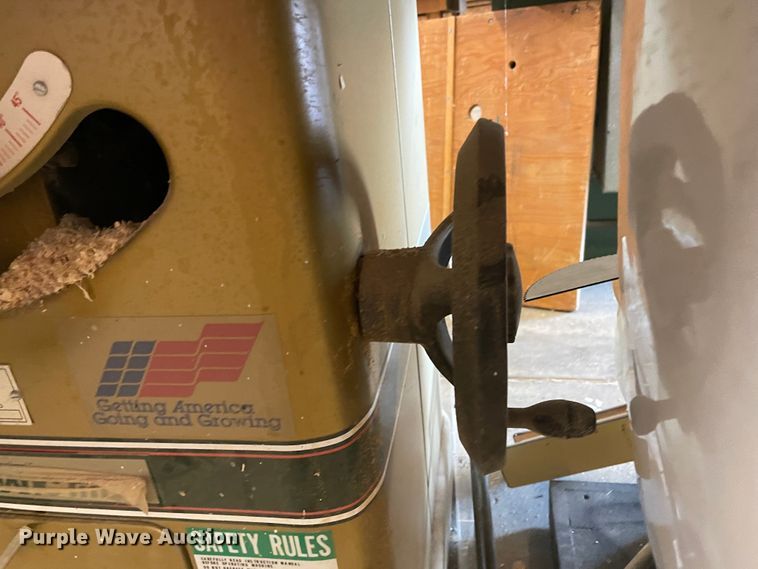 image for item II9439 Powermatic 66  table saw