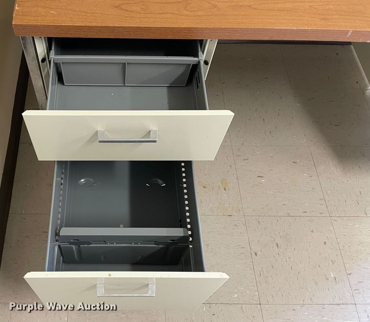 image for item II9451 Desk