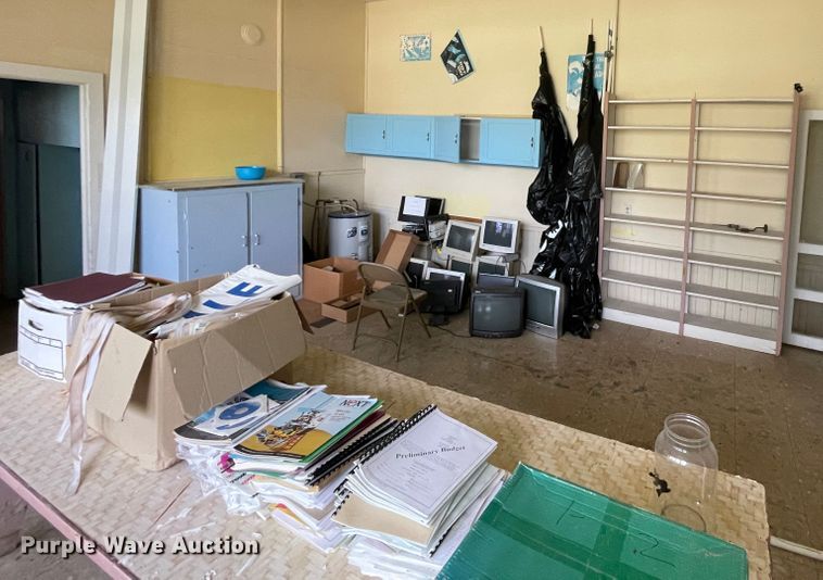 image for item II9453 Office supplies