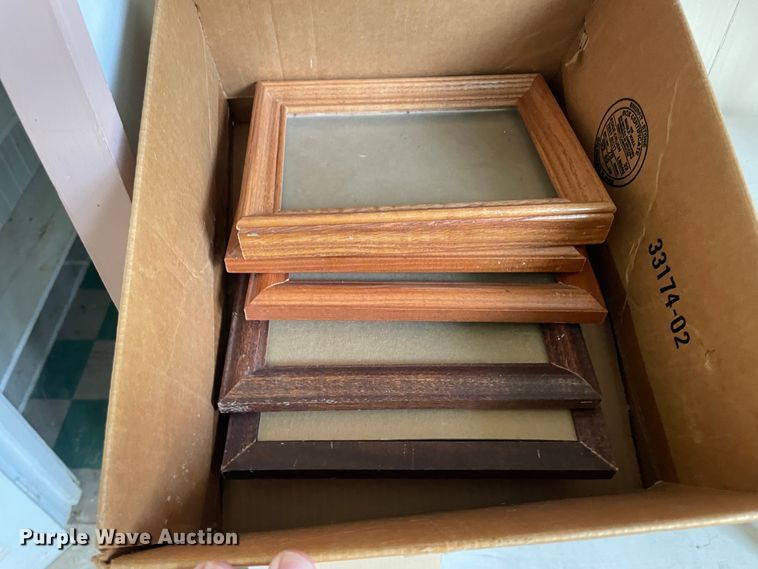 image for item II9453 Office supplies