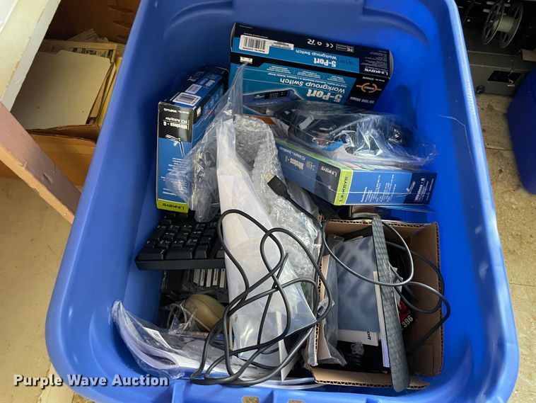 image for item II9453 Office supplies