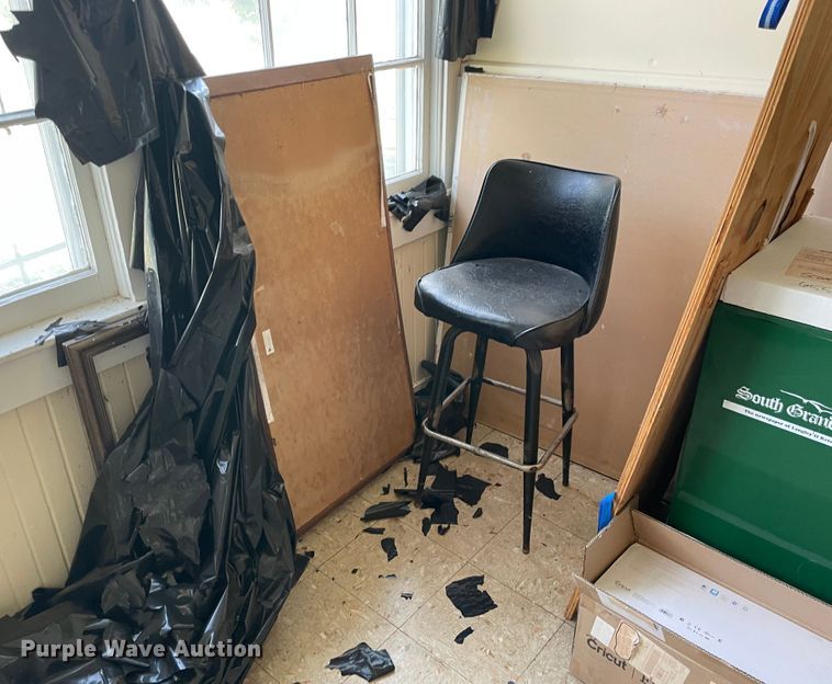 image for item II9453 Office supplies