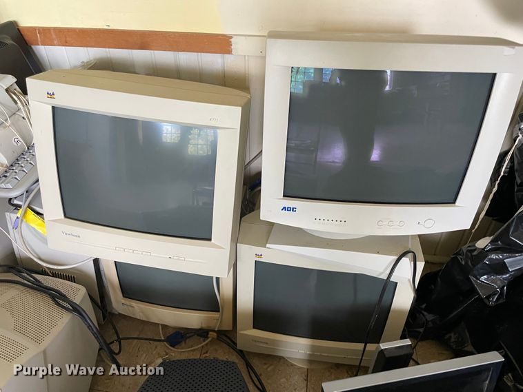 image for item II9453 Office supplies