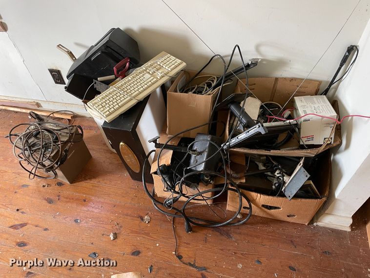 image for item II9464 Office supplies