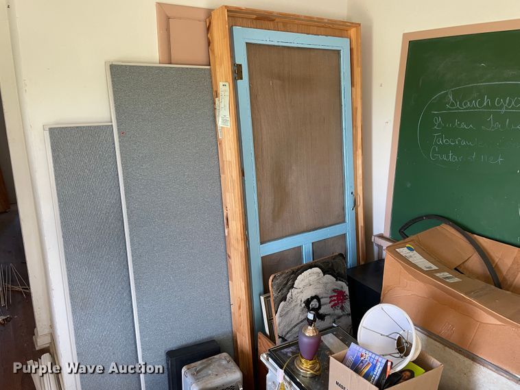 image for item II9464 Office supplies