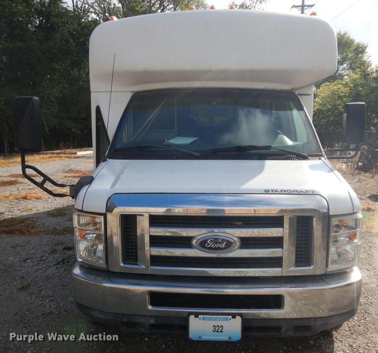 image for item IK9522 2010 Ford Econoline E450  shuttle bus