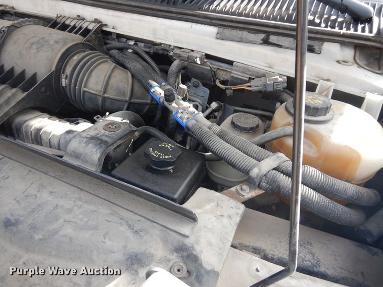 image for item IK9522 2010 Ford Econoline E450  shuttle bus