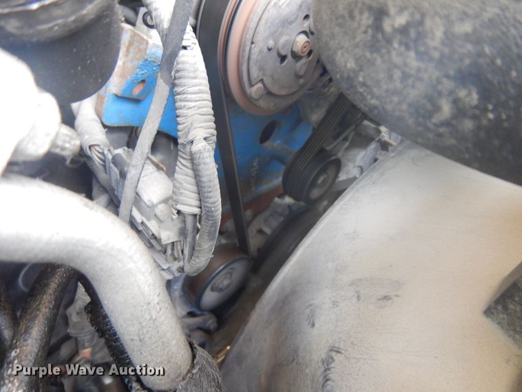 image for item IK9522 2010 Ford Econoline E450  shuttle bus